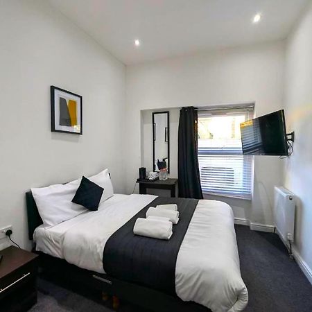 הונסלו Oyo Firs Lodge London Heathrow מראה חיצוני תמונה
