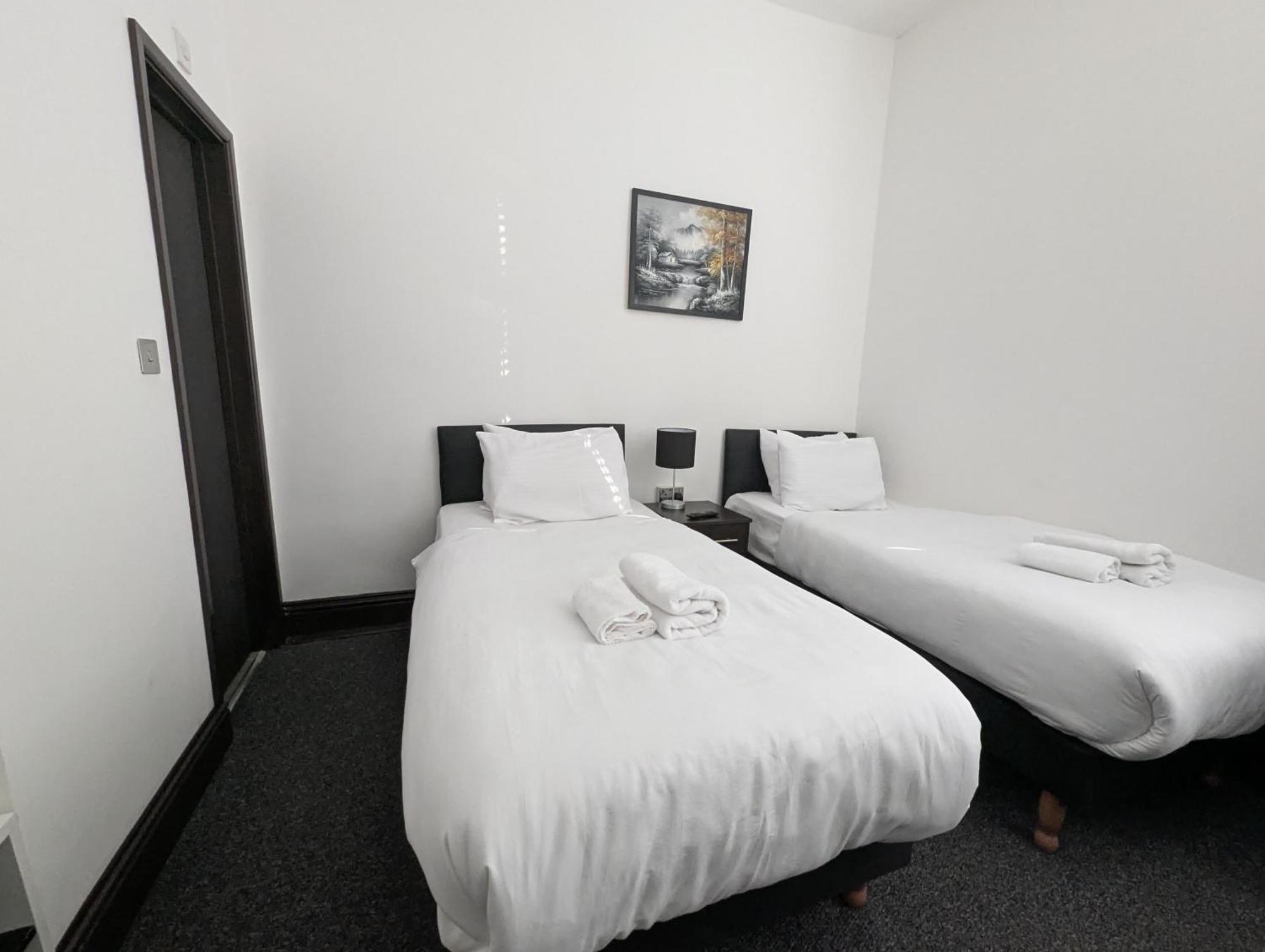 הונסלו Oyo Firs Lodge London Heathrow מראה חיצוני תמונה