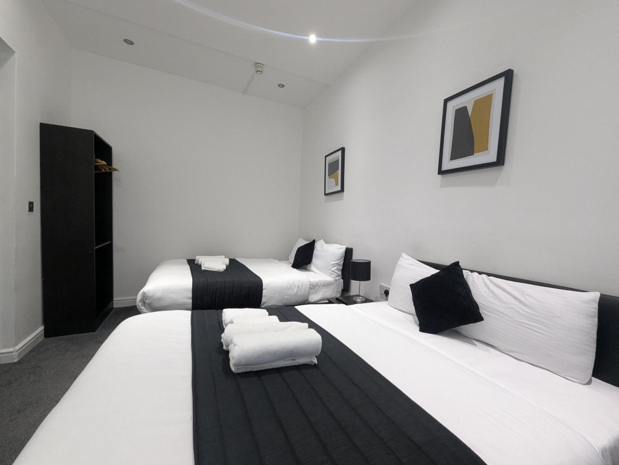 הונסלו Oyo Firs Lodge London Heathrow מראה חיצוני תמונה