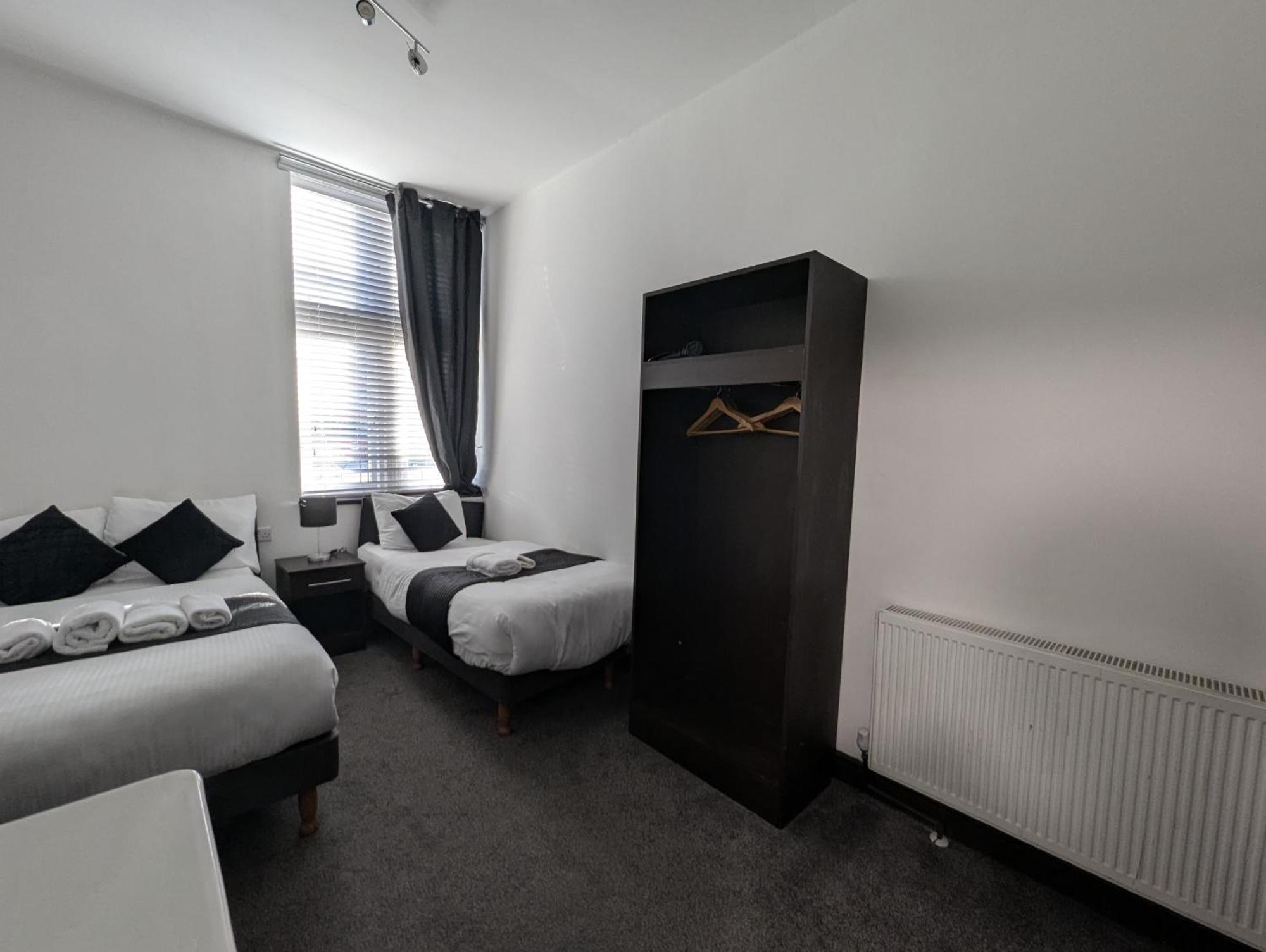 הונסלו Oyo Firs Lodge London Heathrow מראה חיצוני תמונה