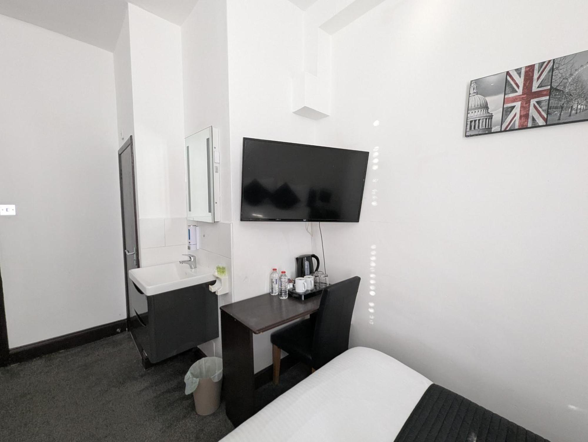 הונסלו Oyo Firs Lodge London Heathrow מראה חיצוני תמונה
