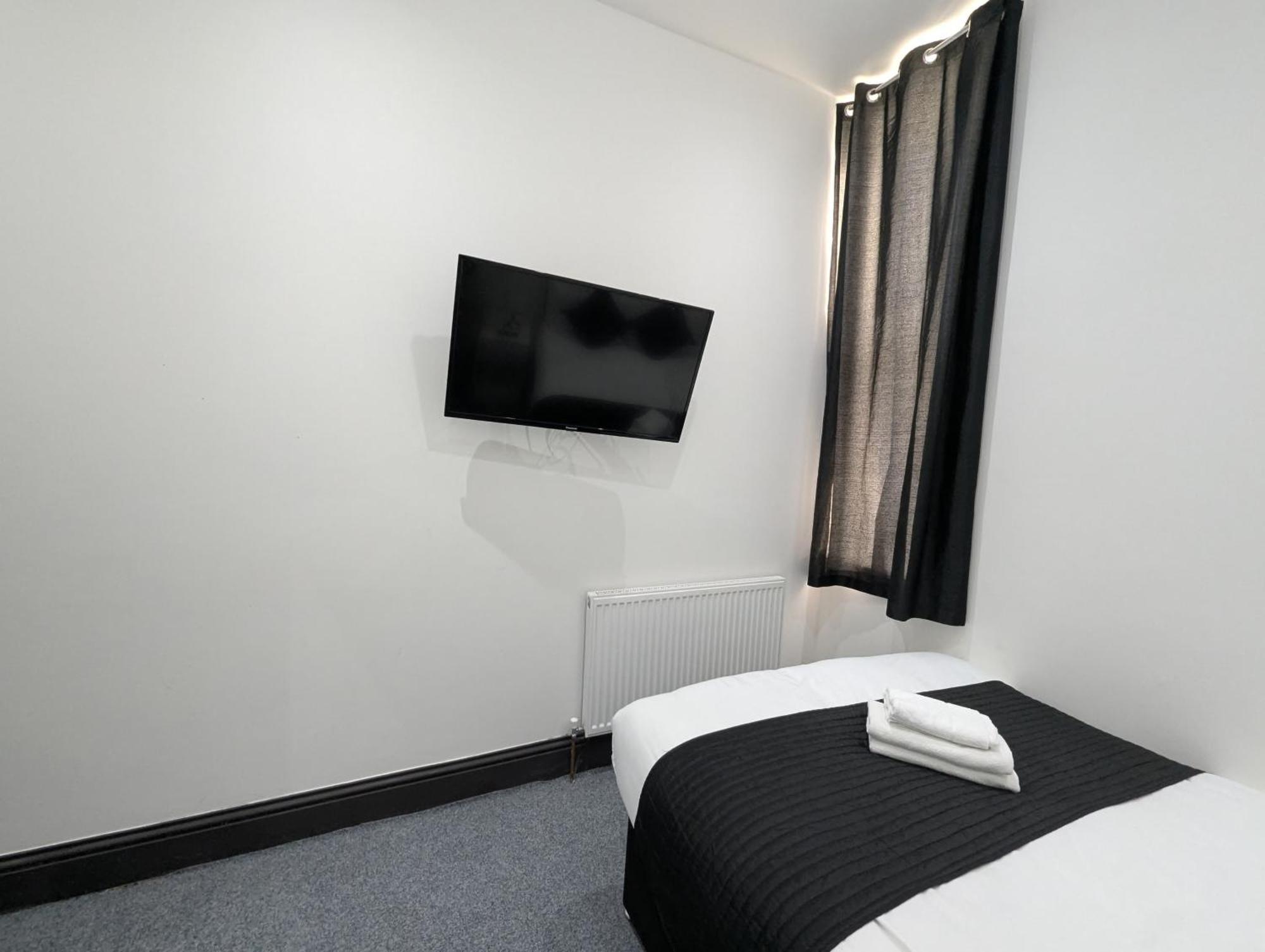 הונסלו Oyo Firs Lodge London Heathrow מראה חיצוני תמונה