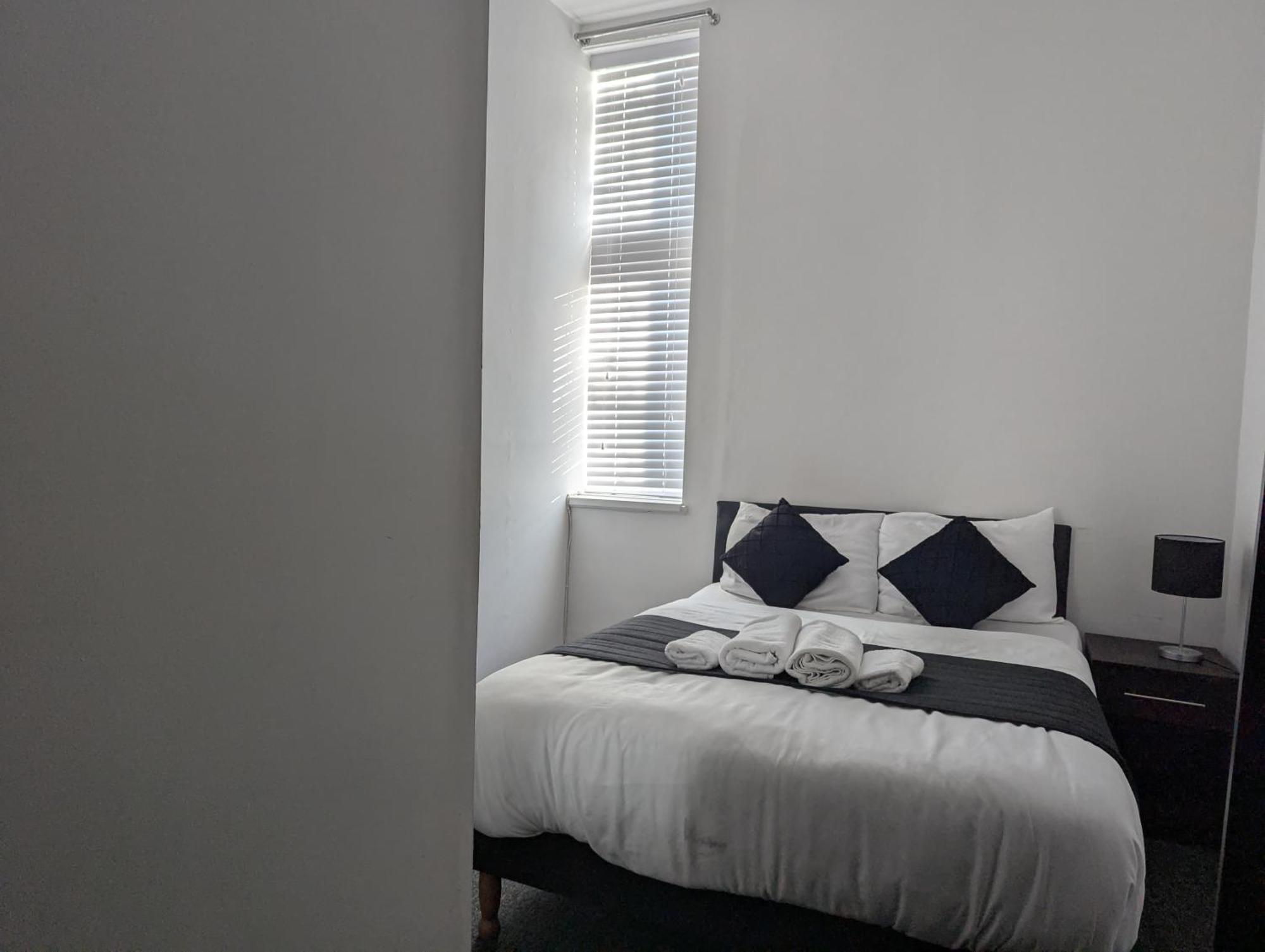 הונסלו Oyo Firs Lodge London Heathrow מראה חיצוני תמונה