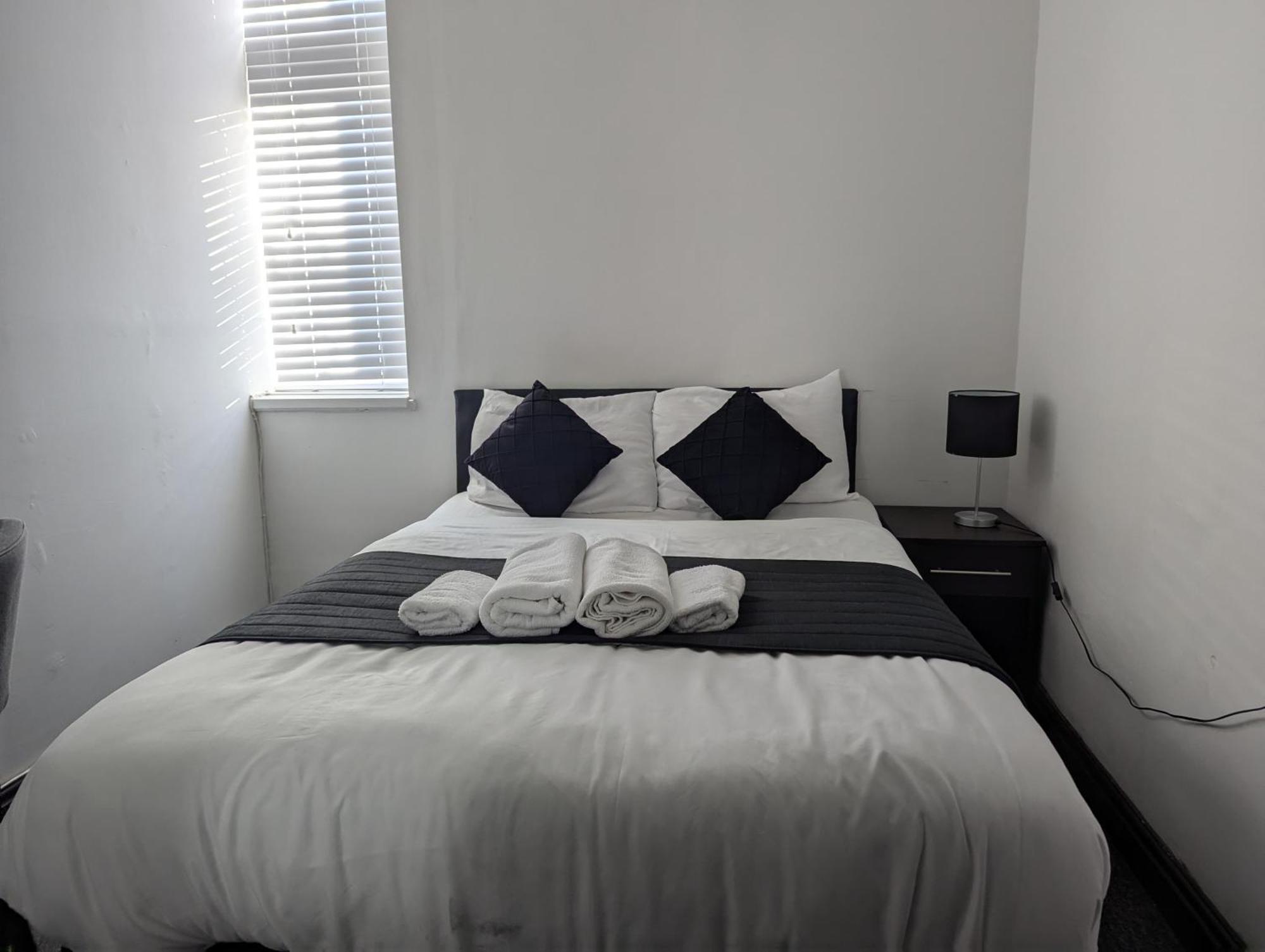 הונסלו Oyo Firs Lodge London Heathrow מראה חיצוני תמונה