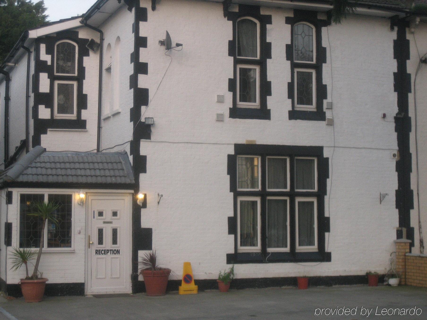 הונסלו Oyo Firs Lodge London Heathrow מראה חיצוני תמונה