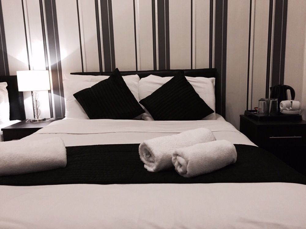 הונסלו Oyo Firs Lodge London Heathrow מראה חיצוני תמונה