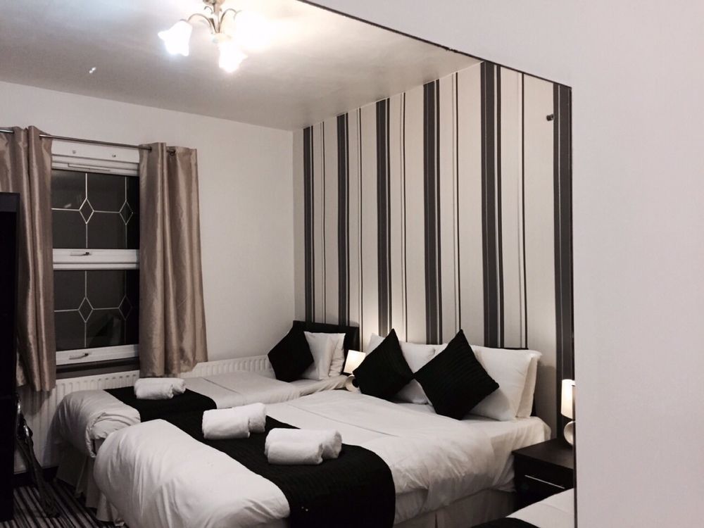 הונסלו Oyo Firs Lodge London Heathrow מראה חיצוני תמונה